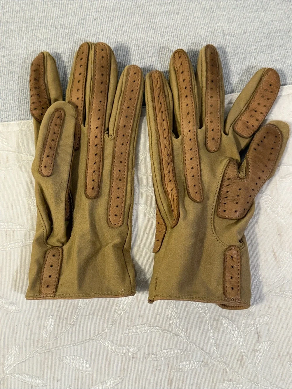 Vintage Isotoner ARIS Hand Vigor Tan Leather Nylon Driving Gloves Sz Large 8